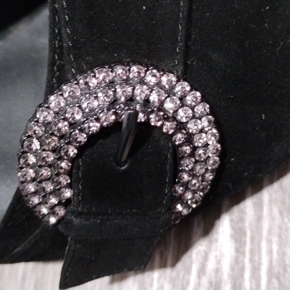 Violeta black suede kitten heels. Size 6.5 NWOT - Picture 2 of 10